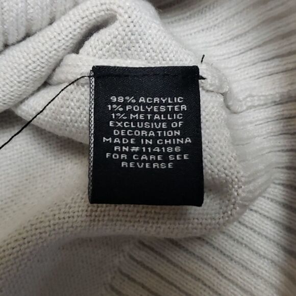 "BUT FIRST LET ME TAKE AN ELFIE" SWEATER - NEW - Picture 7 of 9